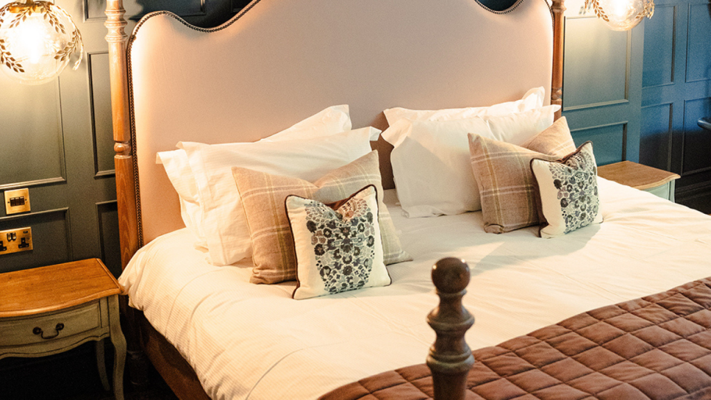 Honeymoon Suite